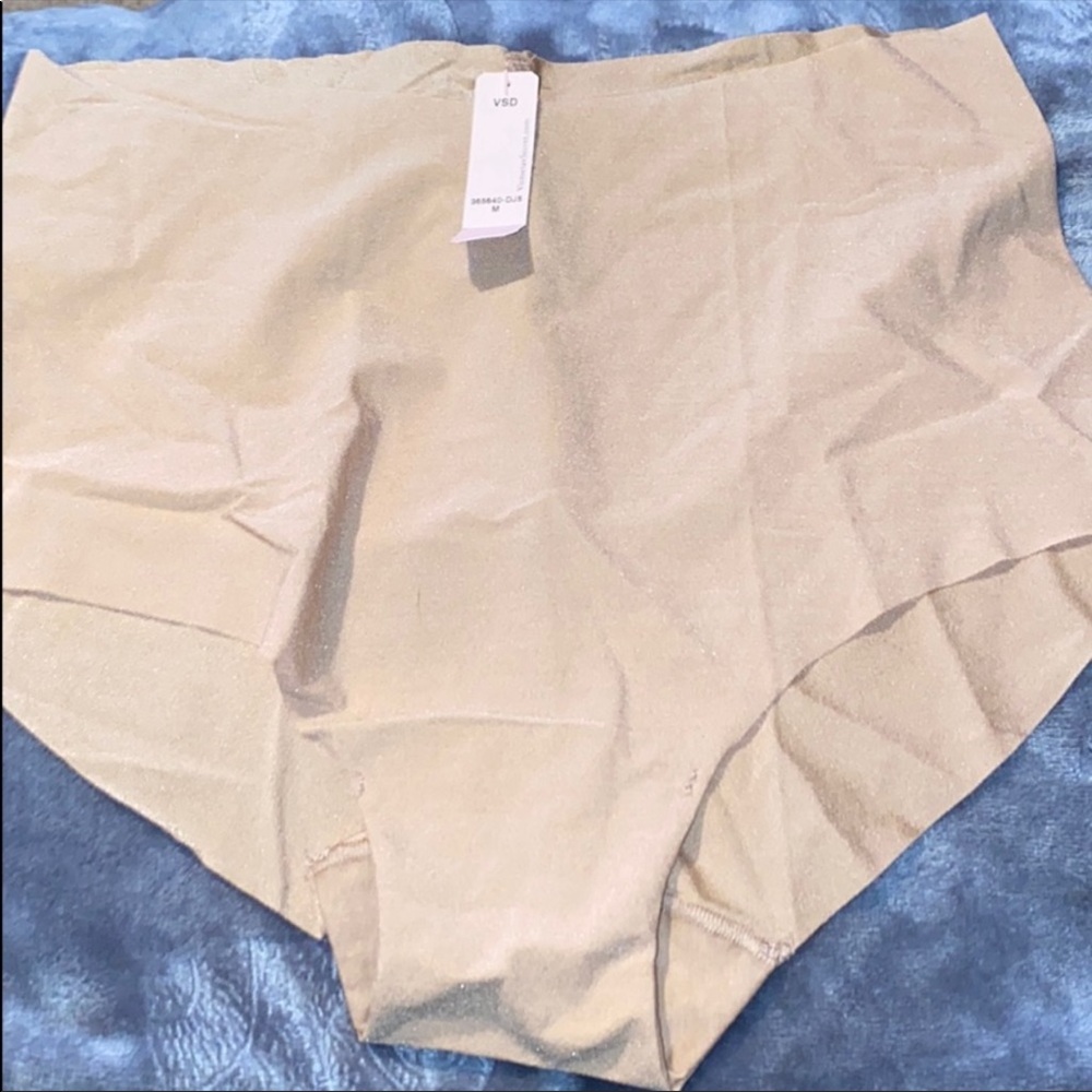 Seamless Medium Panty from Victoria’s Secret